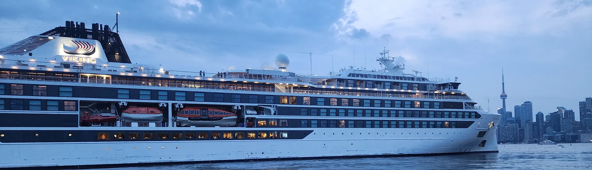 Cruise ship in the evening on lake Ontario