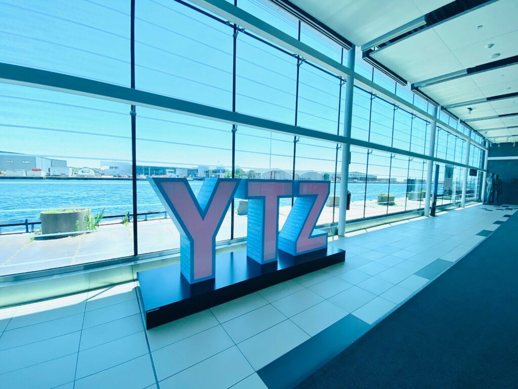 Airport YTZ logo